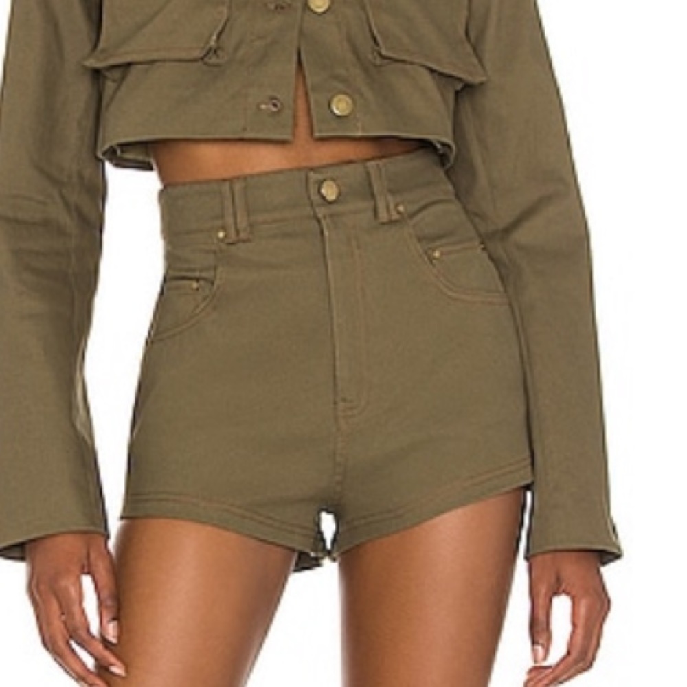 Midtown Shorts in Army Green by h:ours